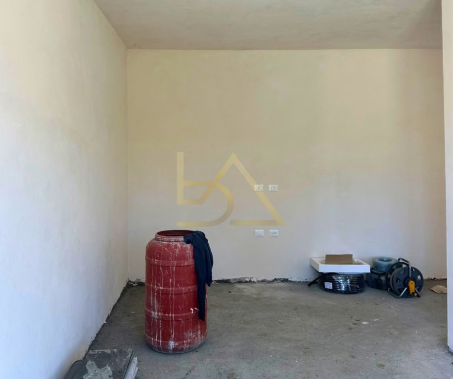 SHITET SHTËPI PRIVATE – RASHBULL, DURRËS