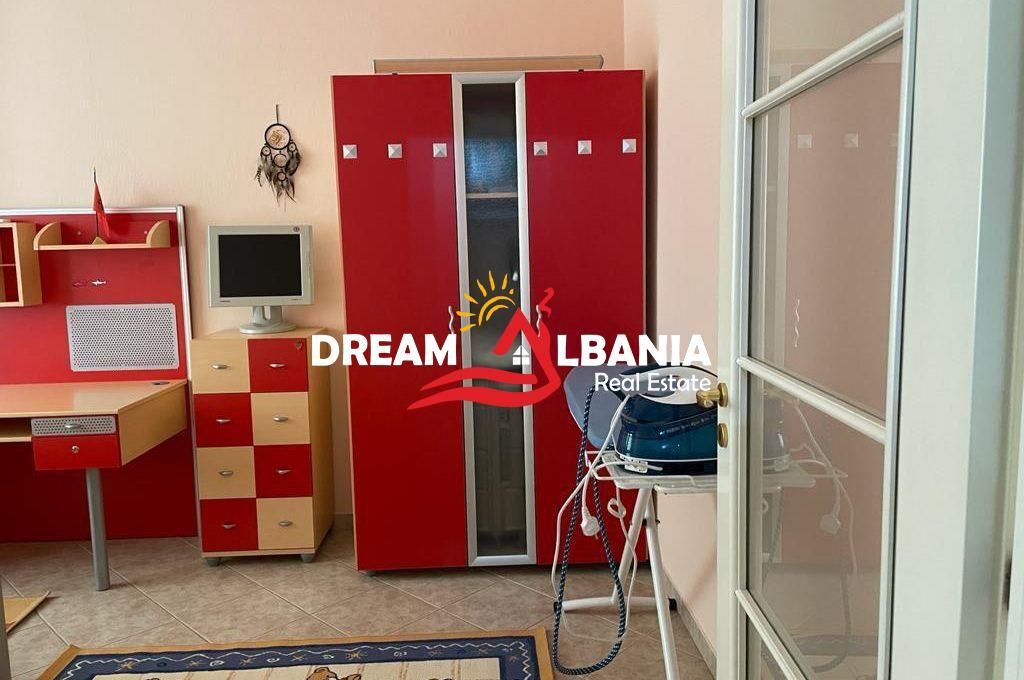 JEPET ME QIRA – APARTAMENT 3+1+2 Rruga Bardhok Biba, Qendër – Tiranë f  ID 5623