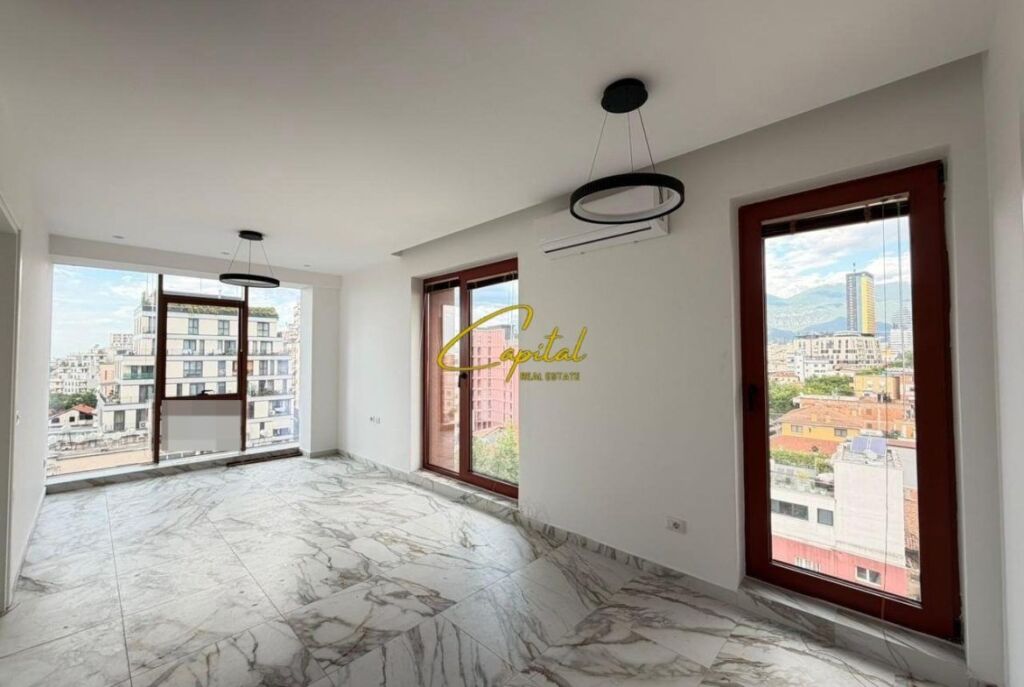 LOCALE COMMERCIALE IN AFFITTO 70 M2 VIA KAVAJES 85.000 LEKE