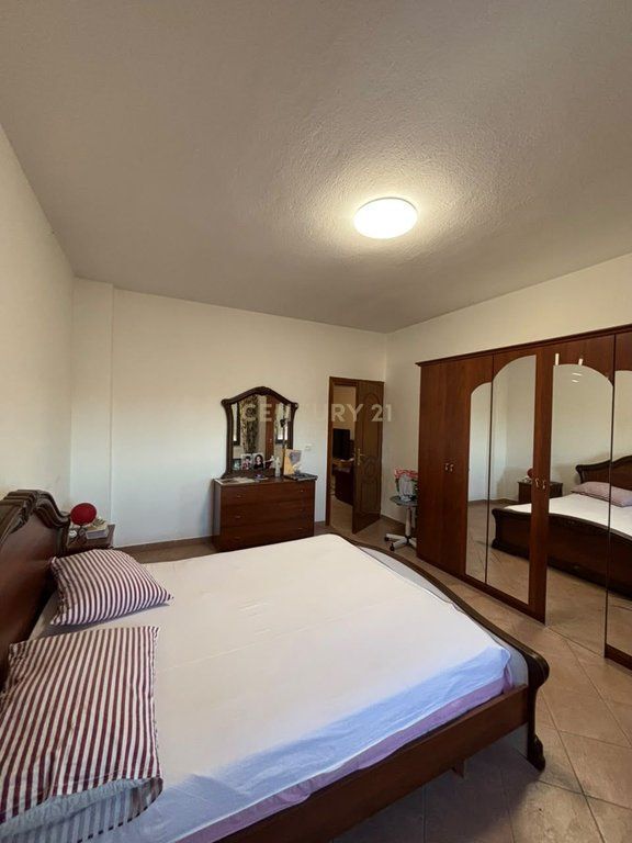 FOR SALE APARTMENT 3+1 + 2 + VERANDA – PAZARI I RI 332,000 €