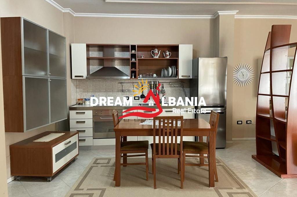 JEPET ME QIRA – APARTAMENT 3+1+2 Rruga Bardhok Biba, Qendër – Tiranë f  ID 5623