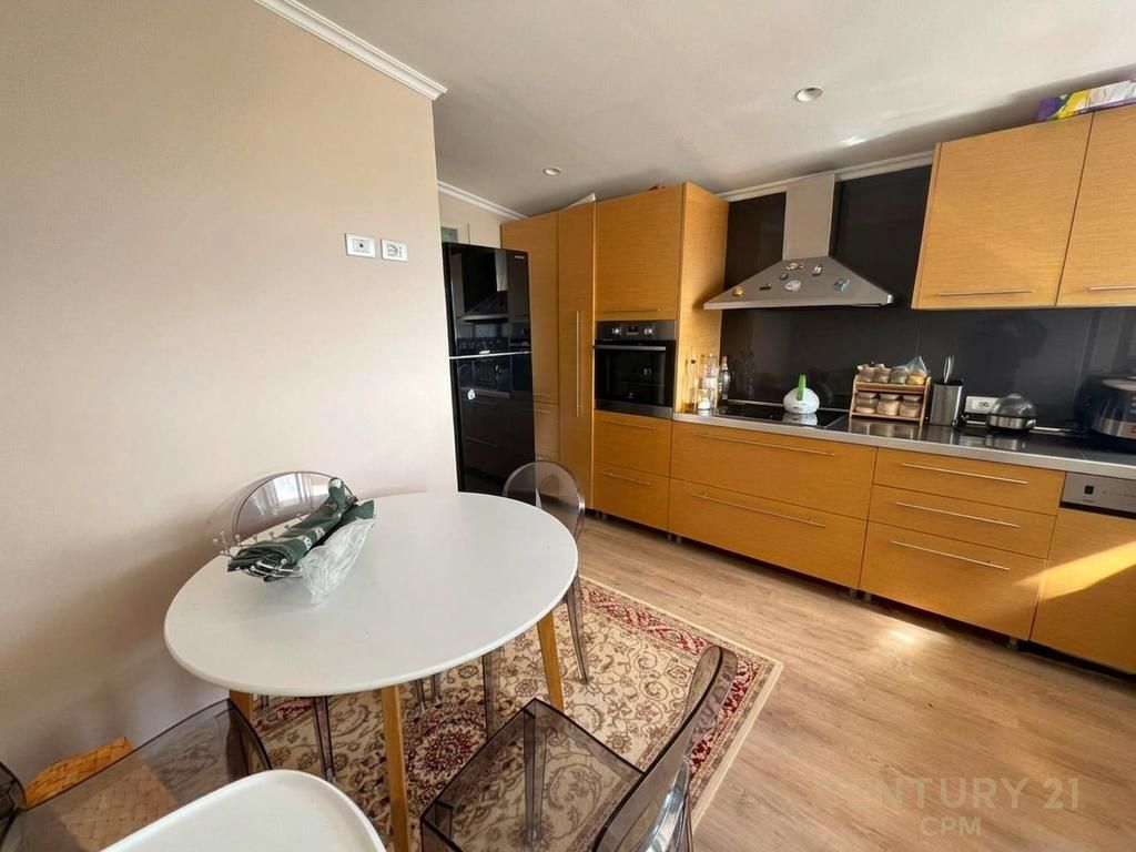 Vendesi in vendita Penthouse Unico, Ex Circo, Viale Zogu I Pare