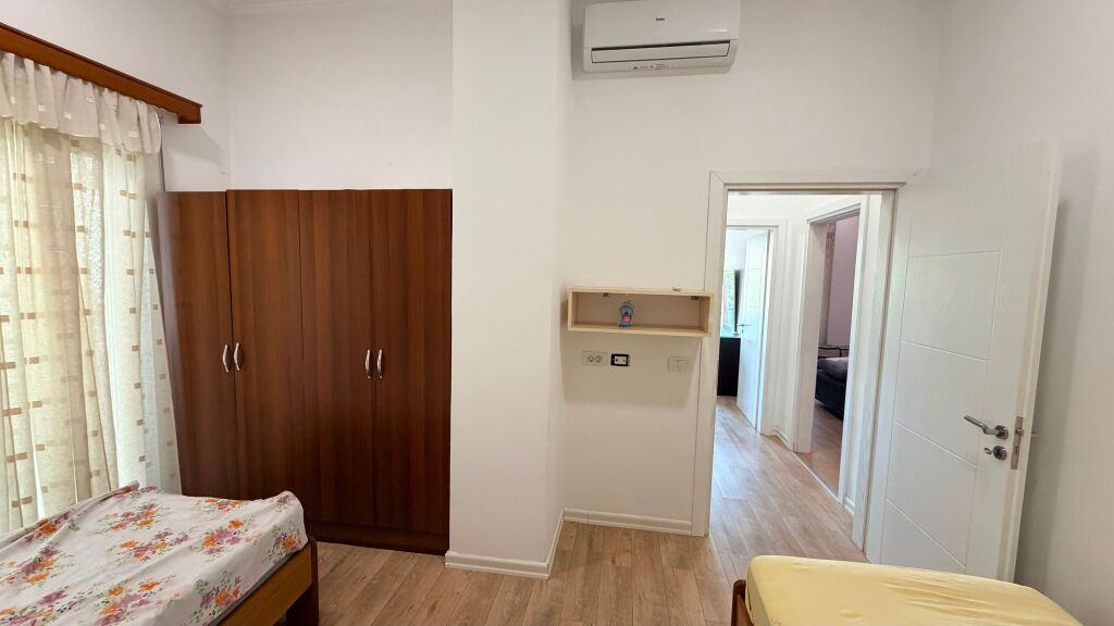 SHITET APARTAMENT 2+1+2 – LIQENI I THATË
