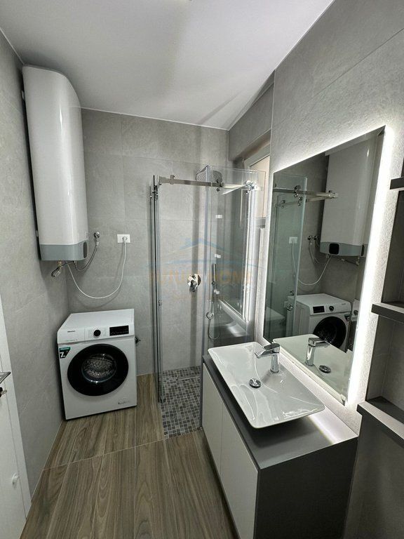 Apartament me qera,2+1+Post Parkimi, Liqeni i Thate, Tiranë.