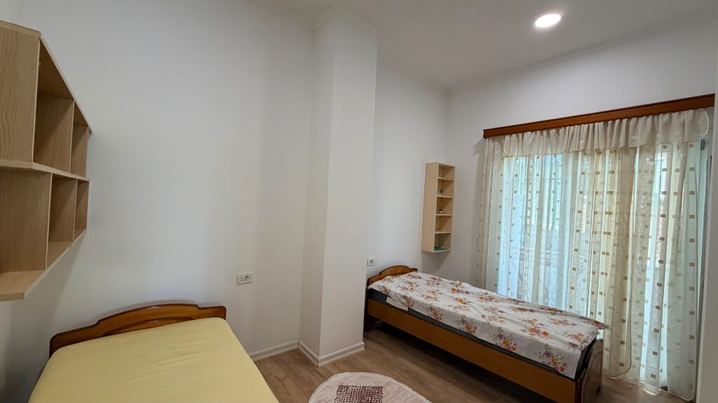 SHITET APARTAMENT 2+1+2 – LIQENI I THATË