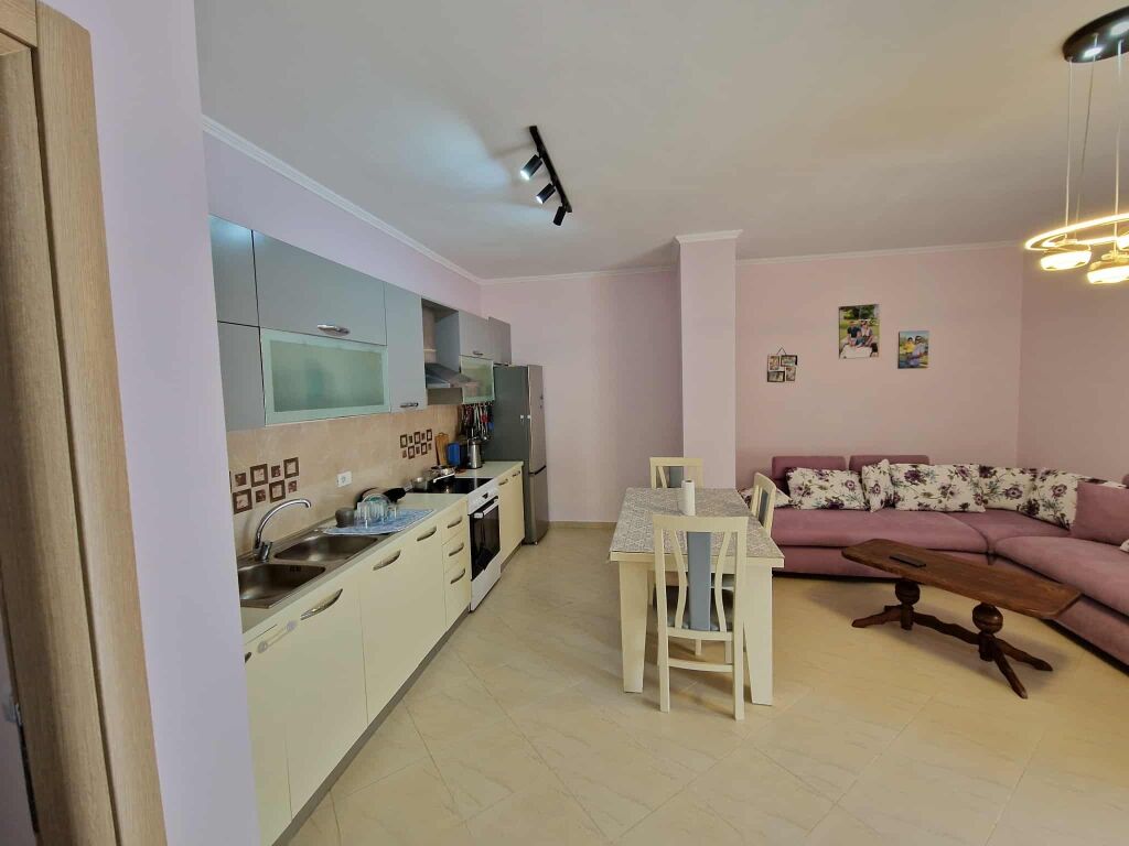 AP. 2+1 for rent, Freskt