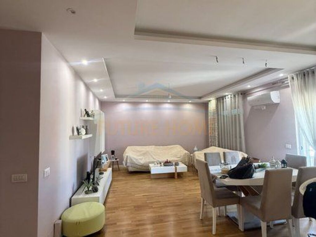 Affitto, Appartamento 3+1+2+2 Balconi, Fresk, Tirana