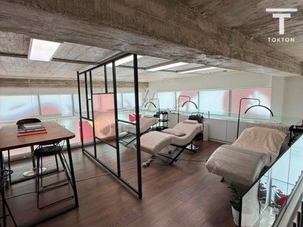 IN VENDITA, ATTIVITÀ, SALONE DI BELLEZZA, COMUNE DI PARIGI, TIRANA