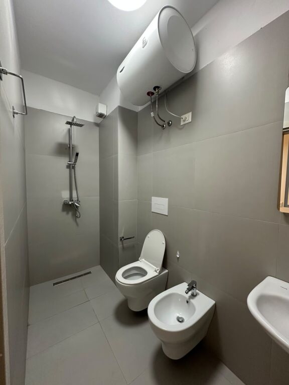 Apartament 1+1 per qira tek Green City ne Astir.  