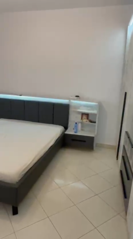 We rent an apartment in Astir