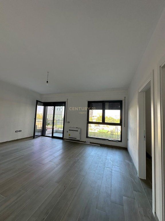 Apartament 1+1 me Qira në Bulevardin e Ri, Kompleksi Ndregjoni
