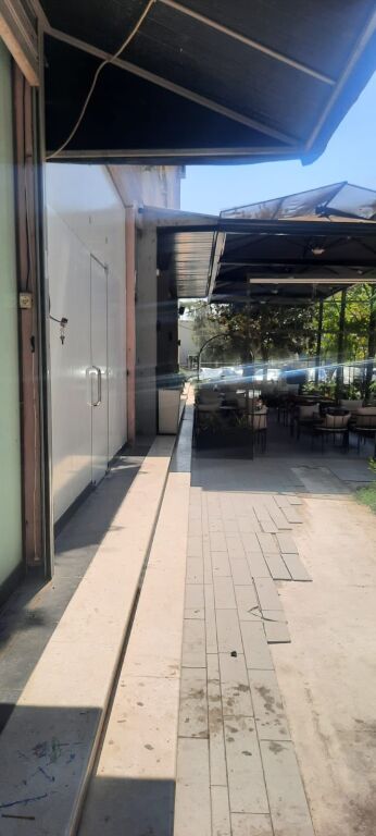 premises for rent in Astir floor 0