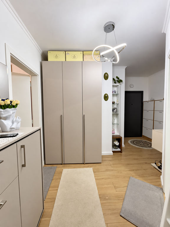 FOR SALE CONVERTED 2+1 APARTMENT, KINOSTUDIO.