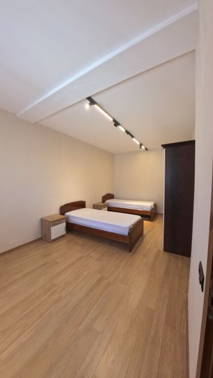 🔥 ONLY 500 M FROM SKËNDERBEJ SQUARE – 1+1 NEWLY INVESTED IN SELVI 60 m²