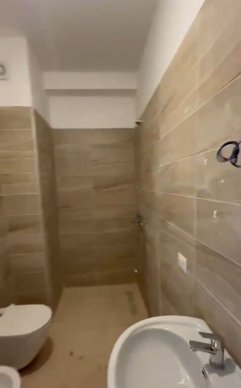 Shitet  apartament  1+1  Ndertim  i ti ne Don Bosko