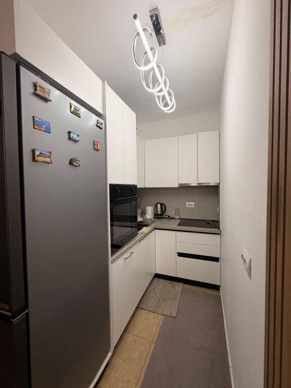 In vendita appartamento 2+1. Kinostudio 1460000 lek