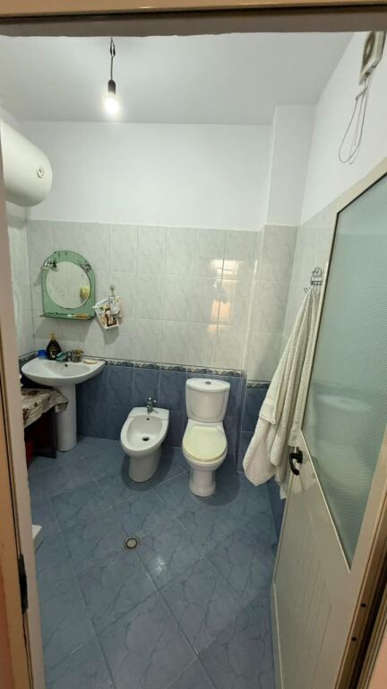 SHITET APARTAMENT 2+1+2 PRANE POLIKLINIKES, DURRES