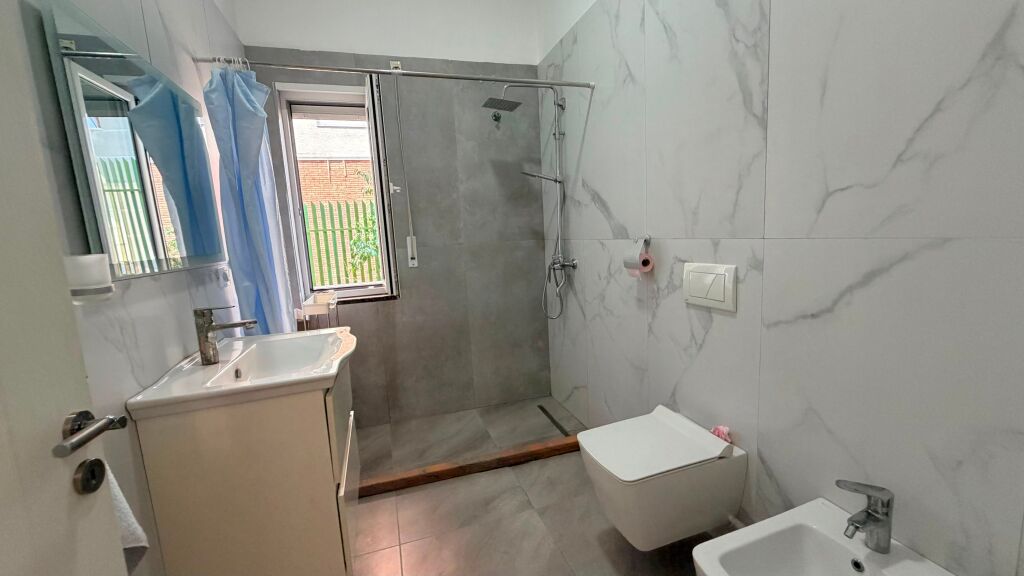 SHITET APARTAMENT 2+1+2 – LIQENI I THATË
