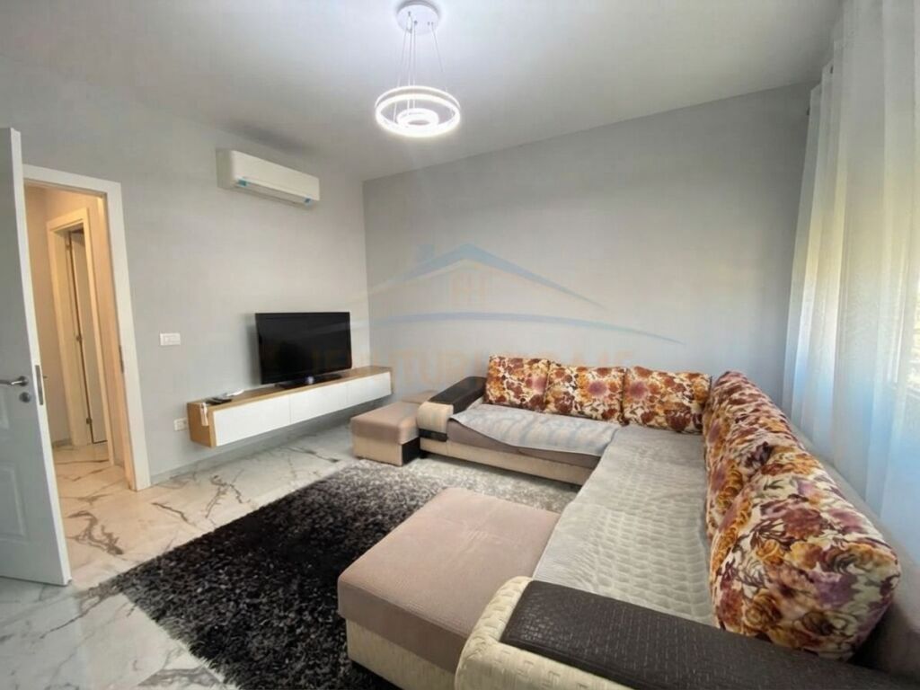 Qera, Apartament 1+1+Post Parkimi, Shkolla e Baletit, Tiranë.