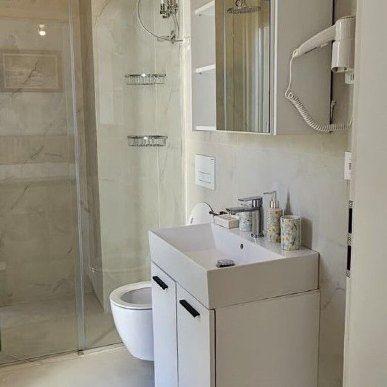 🏡 VILLA IN AFFITTO – RESIDENZA ABA