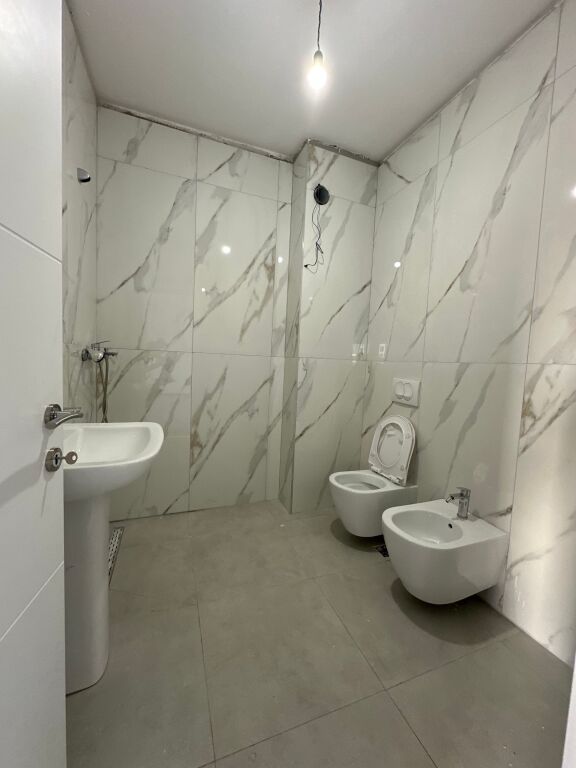 Apartament 1+1 me Qira në Bulevardin e Ri, Kompleksi Ndregjoni