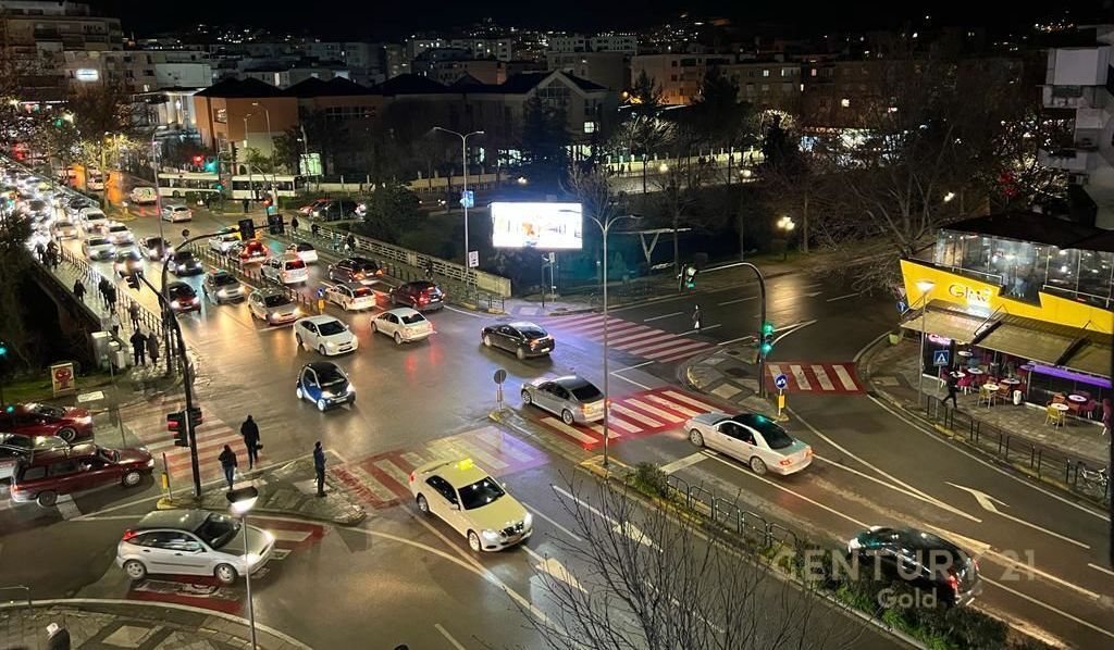 IN AFFITTO UNITÀ / NEGOZIO / UFFICIO 25 M2 "VASIL SHANTO" 42.000 LEKE