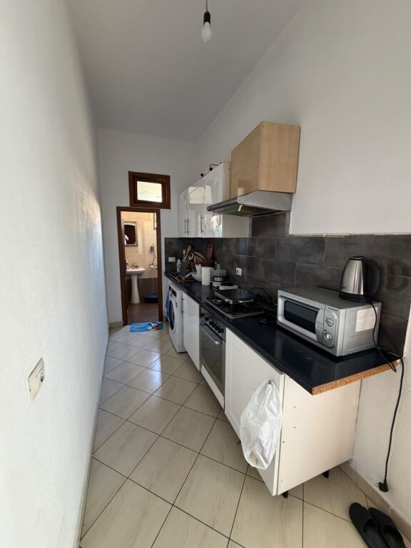 Jepet me qera Apartamenti 1+1 , Astir rruga Teodor Keko perballe Bar Oslo 400 mije leke i diskutueshem