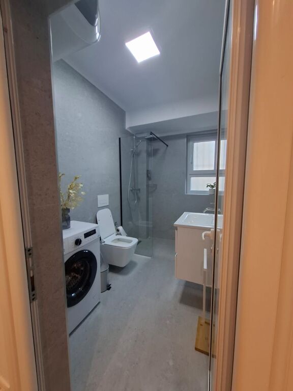 JEPET ME QERA 1+1 RESTORANT DURRESI