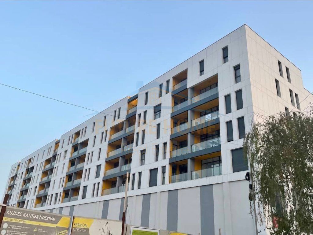 Shitet, Apartament 2+1+2, Bulevardi i Ri, Tirane