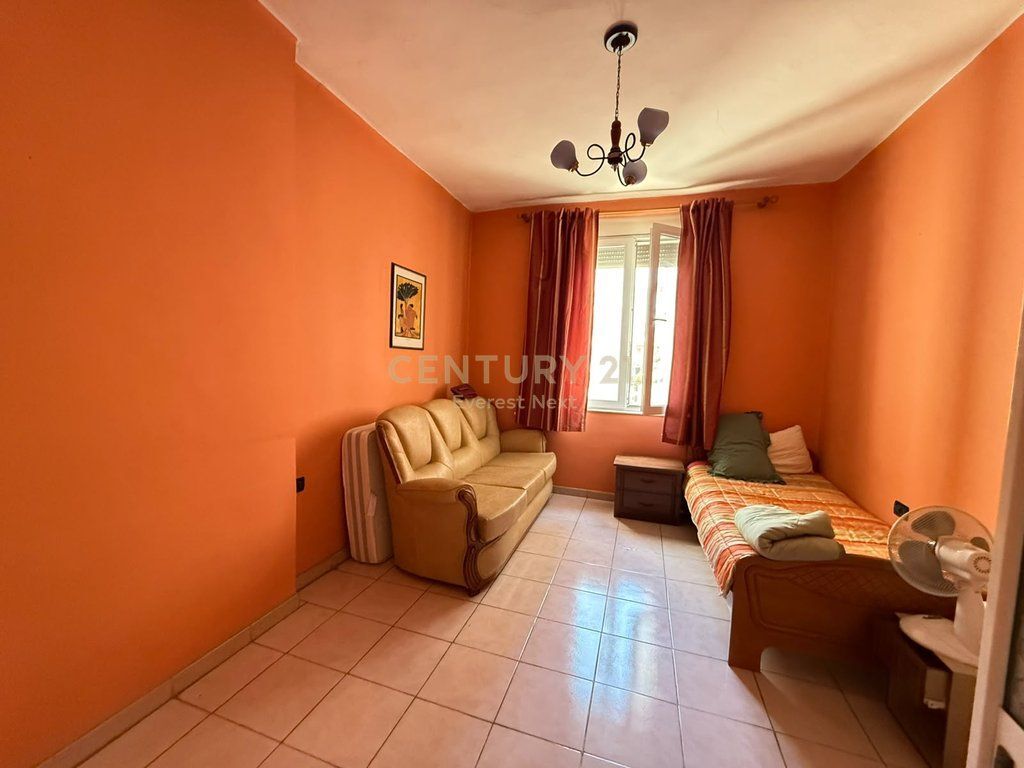 Apartament 3+1 per Qira - ish-Bllok