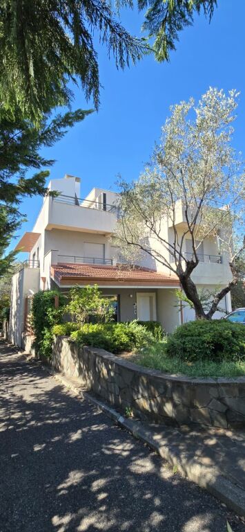 🏡 SHITET VILË 3-KATËSHE | LUNDËR – PRANË TEG