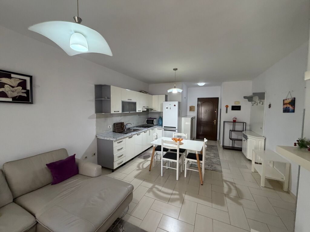 🏠 Apartment 2+1 for rent – “3 Dëshmorët” Street   Price 50,000 lek Negotiable