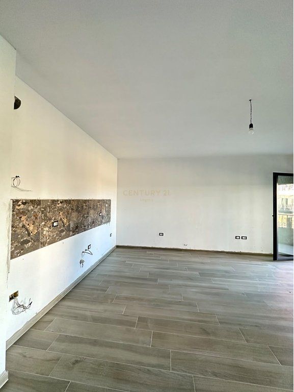Apartament 1+1 me Qira në Bulevardin e Ri, Kompleksi Ndregjoni