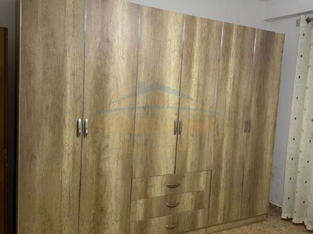 Affitto, Appartamento 3+1, Via Dibra, Tirana 65.000 Lek