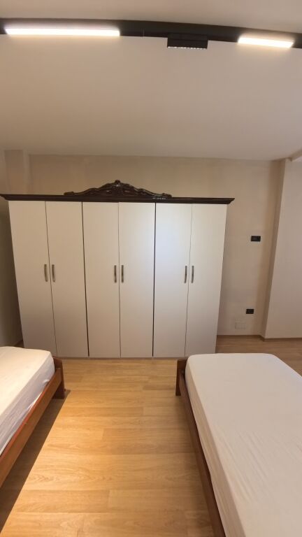 🔥 ONLY 500 M FROM SKËNDERBEJ SQUARE – 1+1 NEWLY INVESTED IN SELVI 60 m²