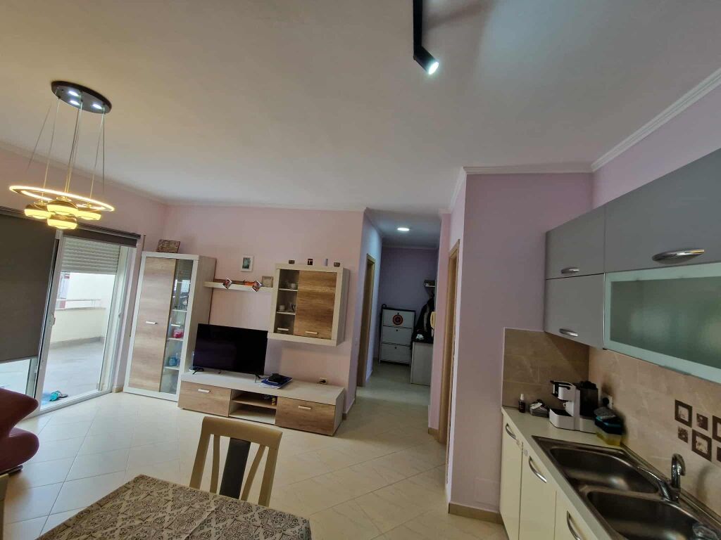 AP. 2+1 for rent, Freskt