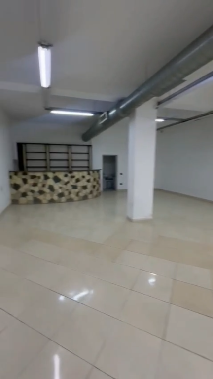 Magazzino in affitto a Kombinat !