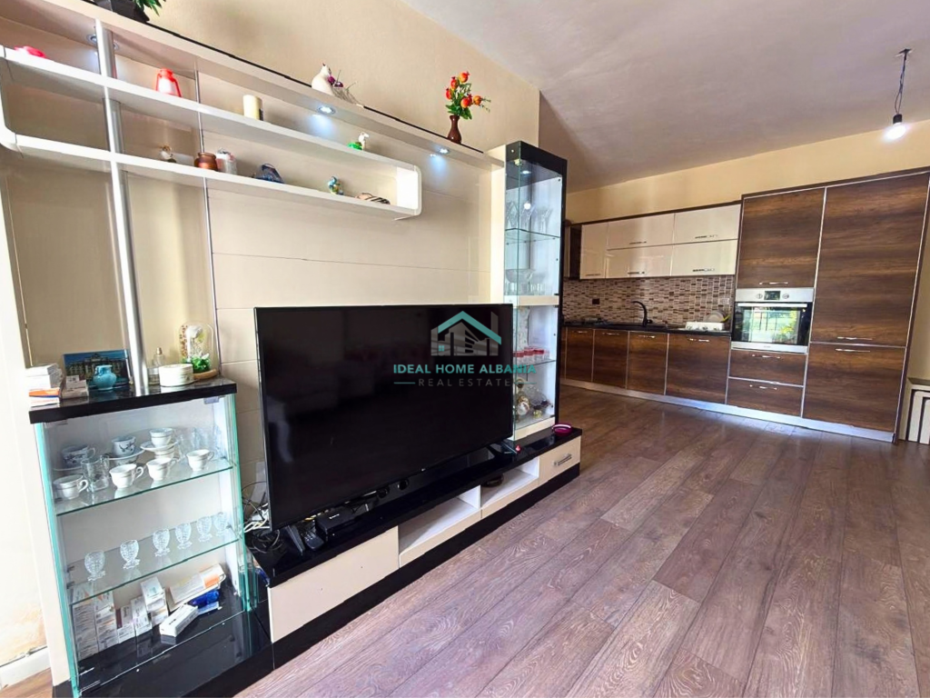 APPARTAMENTO 2+1 IN VENDITA – TRIBUNALE, VLORË