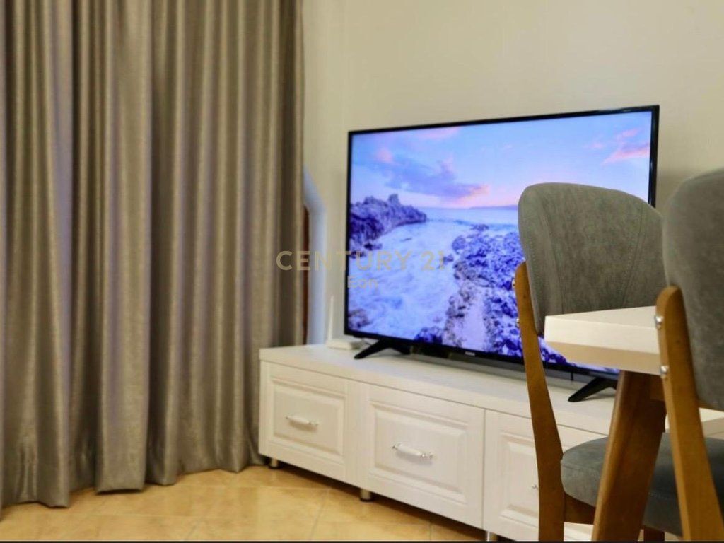APARTAMENT 2+1+VERANDE PER SHITJE 50M LARG DETIT, NE NJE KOMPLEKS REZIDENCIAL GOLEM!!!