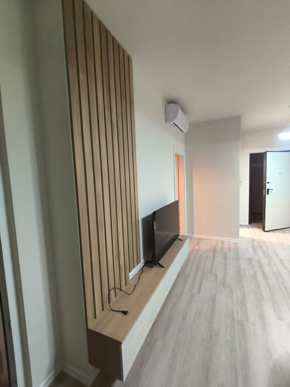 Jepet me qera 1+ 1  650 euro