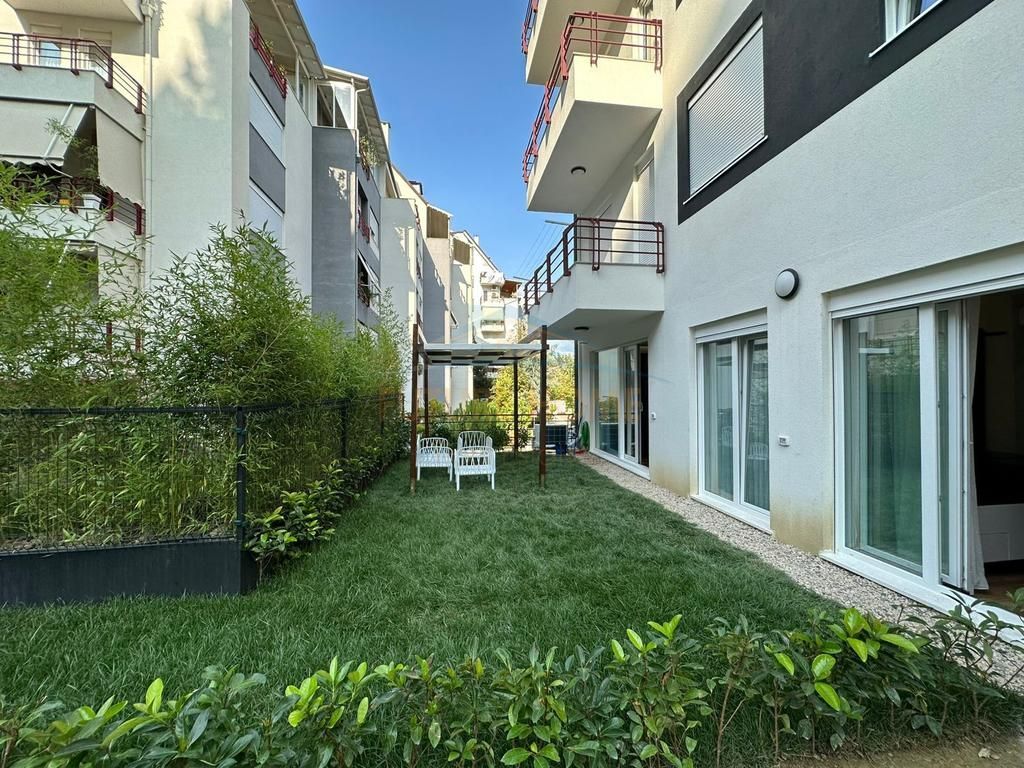Qera, Apartament 2+1+Post Parkimi, Liqeni i Thate, Tiranë.