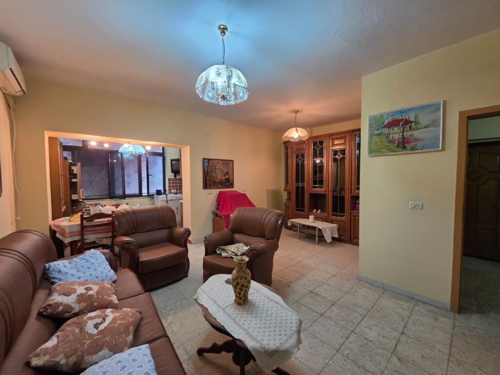 Apartament 2+1 ne shitje , Rruga Ali Visha !