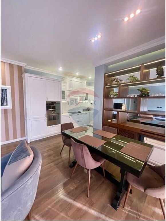 Apartament - Për Qira - Rruga e Kavajës, Tiranë(ID: 530171024-1372)