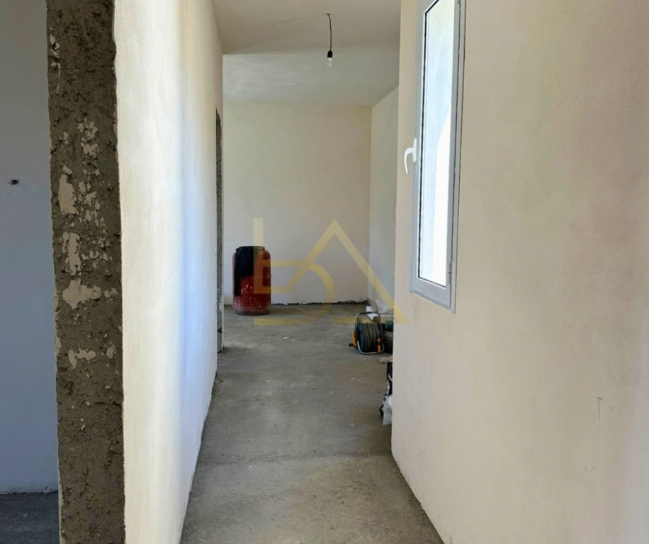 SHITET SHTËPI PRIVATE – RASHBULL, DURRËS
