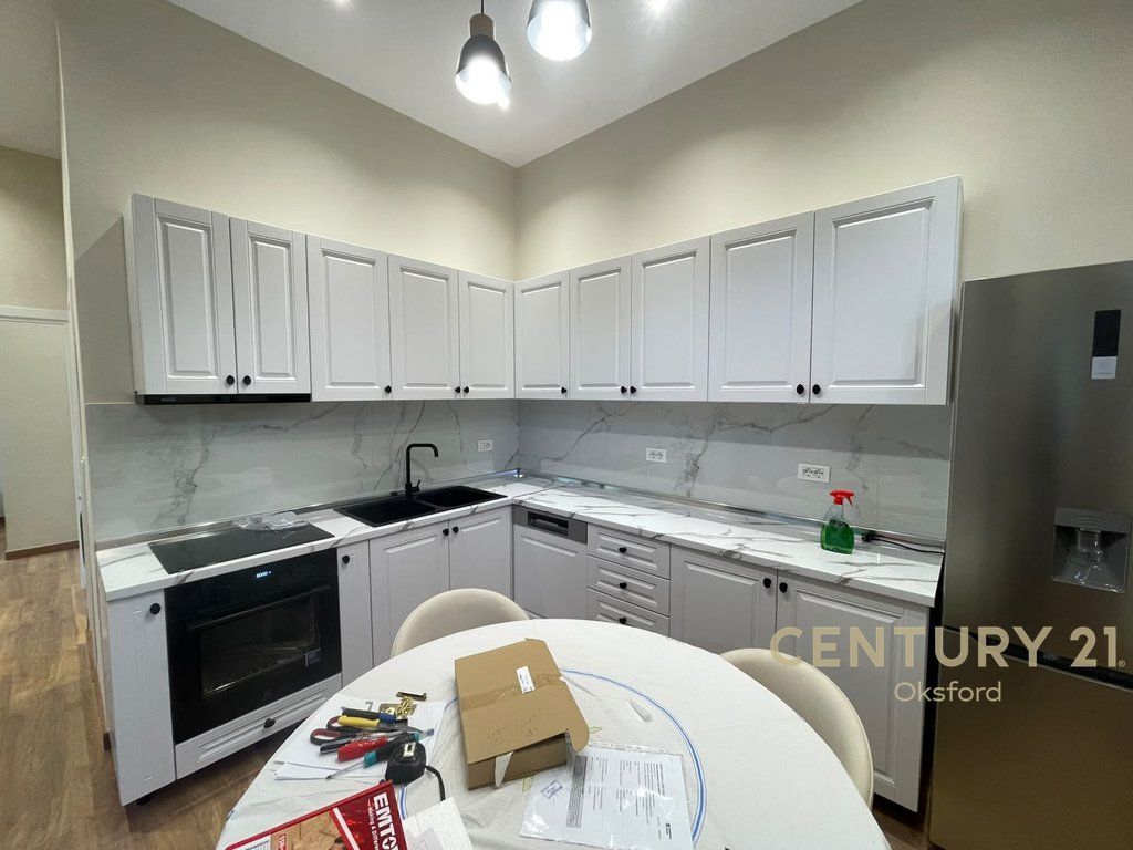 Jepet me qira apartament 2+1+2 te AnA Residence, Qyteti Studenti. 800 € /Muaj