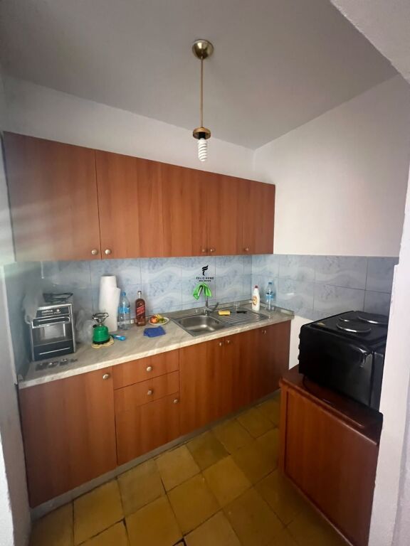 VENDESI APPARTAMENTO 3+1+DEPOSITO VARRI I BAMIT 148.000 EURO FH-94194