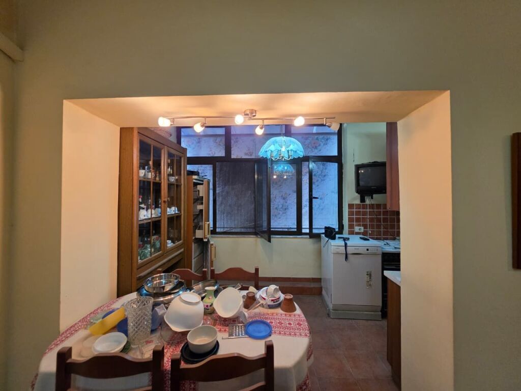 Apartament 2+1 per shitje, Rruga Ali Visha !