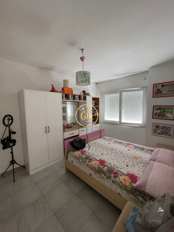 20919593 🏡 SHITET APARTAMENT 2+1 – PLAZH, DURRËS | PRANË HOTEL VIVAS