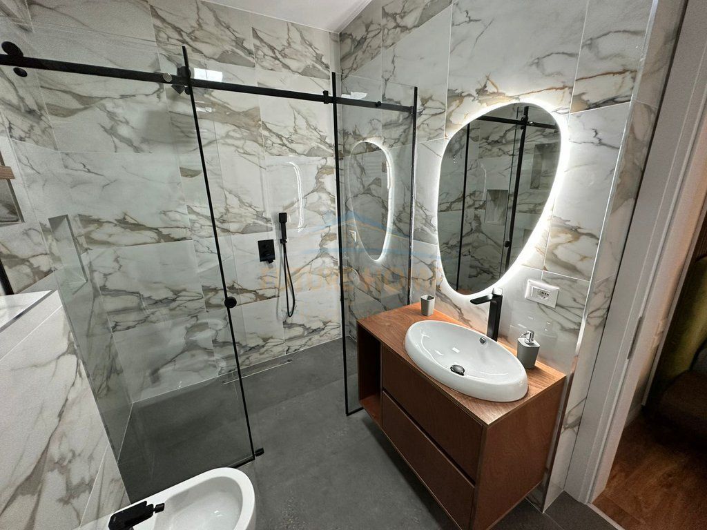 Qera, Apartament 2+1+Post Parkimi, Liqeni i Thate, Tiranë.