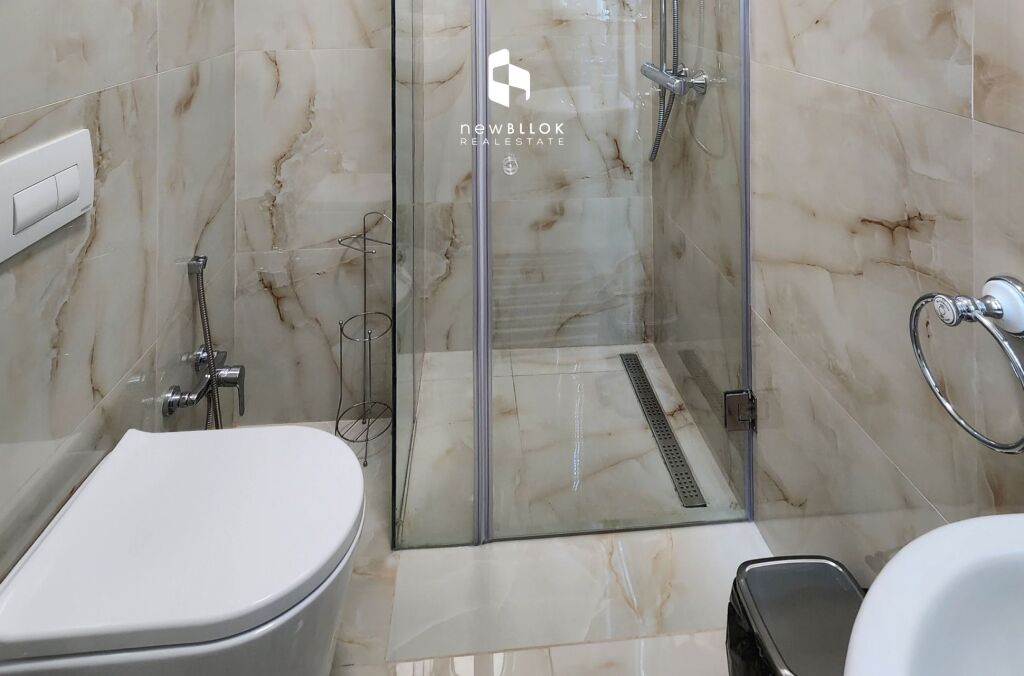Me Qera: 2+1+2wc &amp; Post Parkimi 📍 21 Dhjetor - Ambasadat - Ndertim V.2022 - Mobilim Ultra Cilesore || 1,000 Euro/Muaj
